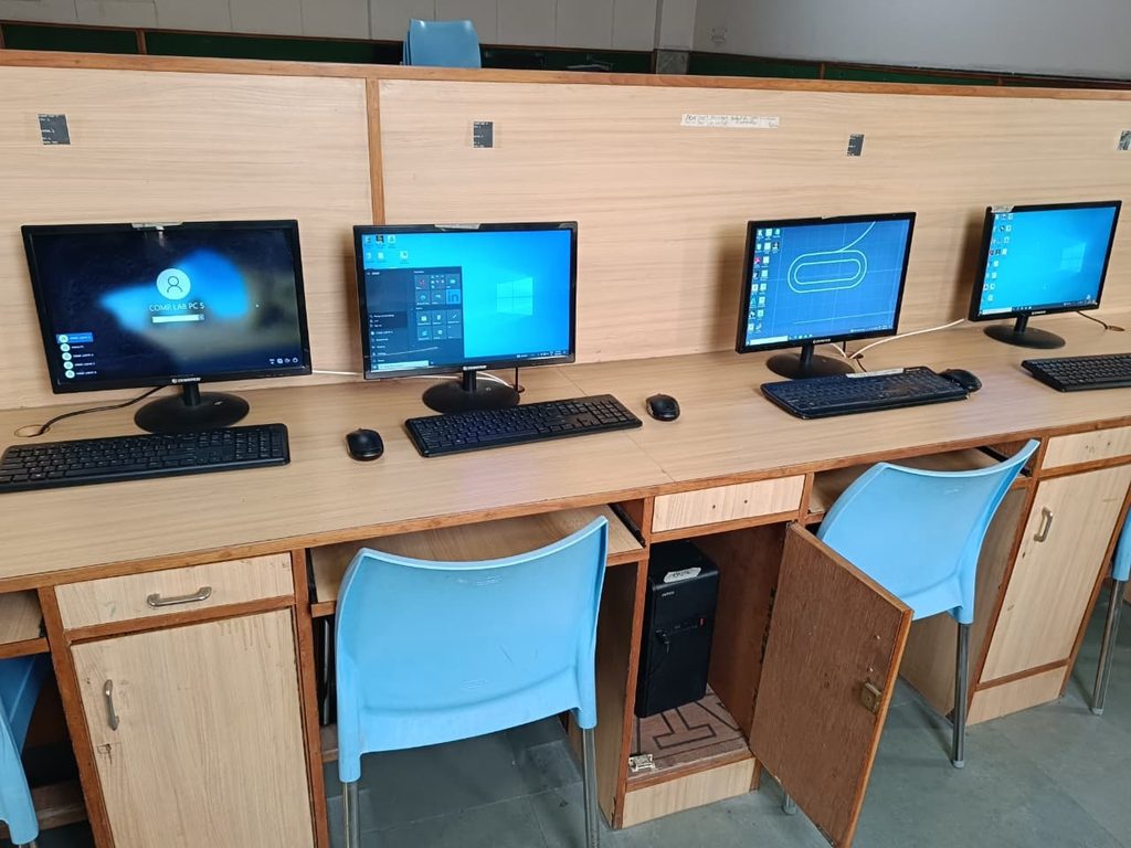 ASTER PRO-6 in Practice: A Cost-Efficient, Multi-User Computer Lab 1 image